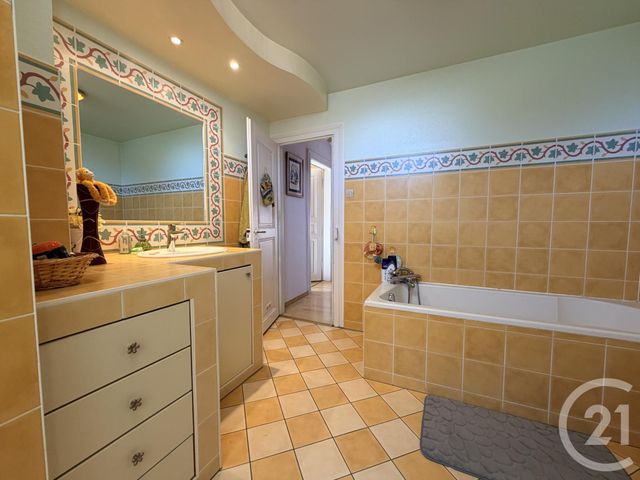 Afficher la photo en grand Maison à vendre - 8 pièces - 200 m2 - Ostwald - 67 - ALSACE