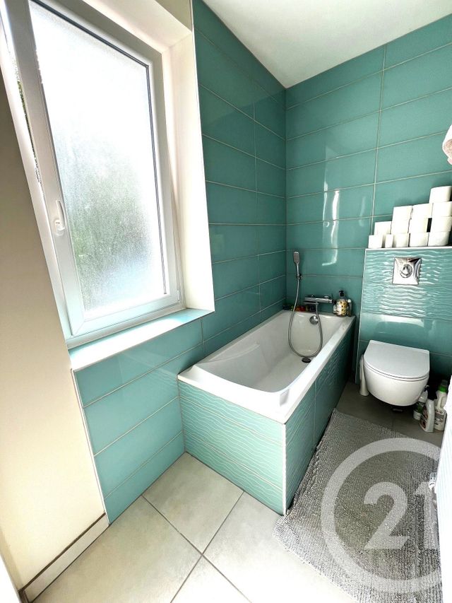 Maison &agrave; louer - 6 pi&egrave;ces - 100,02 m2 - Lingolsheim - 67 - ALSACE