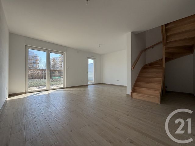 Appartement Duplex &agrave; louer - 4 pi&egrave;ces - 80,01 m2 - Ostwald - 67 - ALSACE