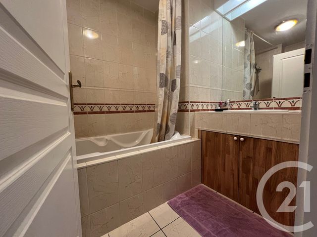 Appartement F3 &agrave; louer - 3 pi&egrave;ces - 58,10 m2 - Holtzheim - 67 - ALSACE