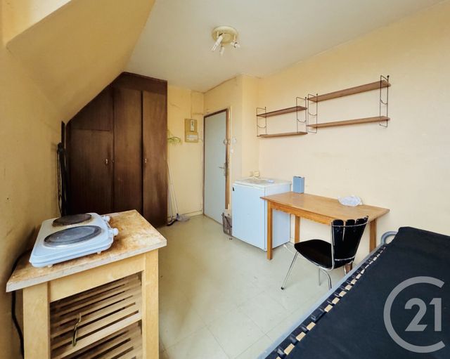 Appartement Chambre &agrave; vendre - 1 pi&egrave;ce - 10,79 m2 - Strasbourg - 67 - ALSACE