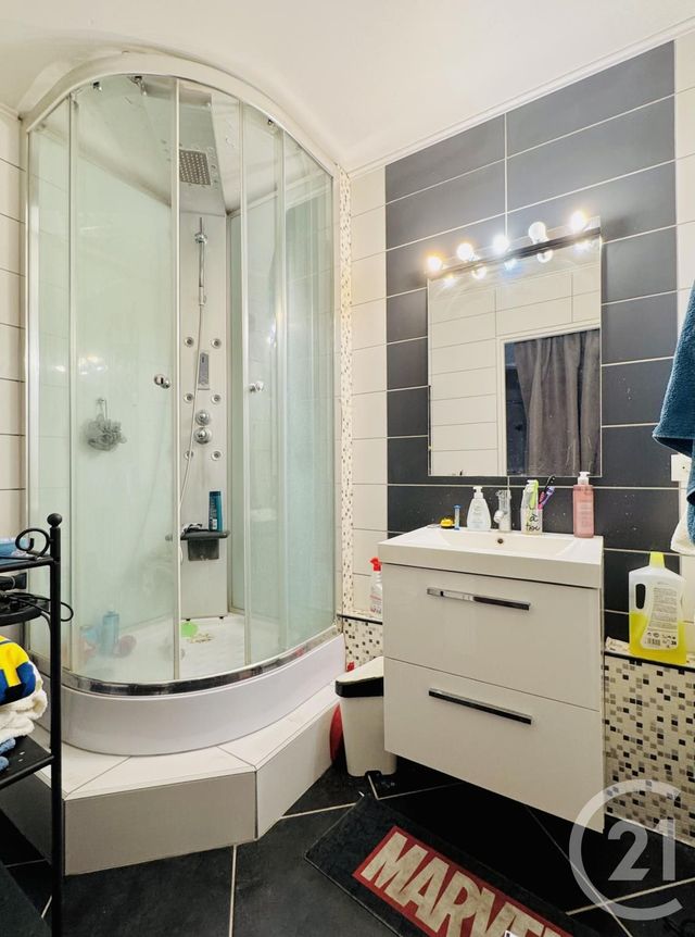 Afficher la photo en grand Appartement à vendre - 3 pièces - 74 m2 - Strasbourg - 67 - ALSACE