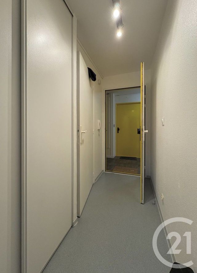 Afficher la photo en grand Appartement Studio à vendre - 1 pièce - 21,65 m2 - Strasbourg - 67 - ALSACE