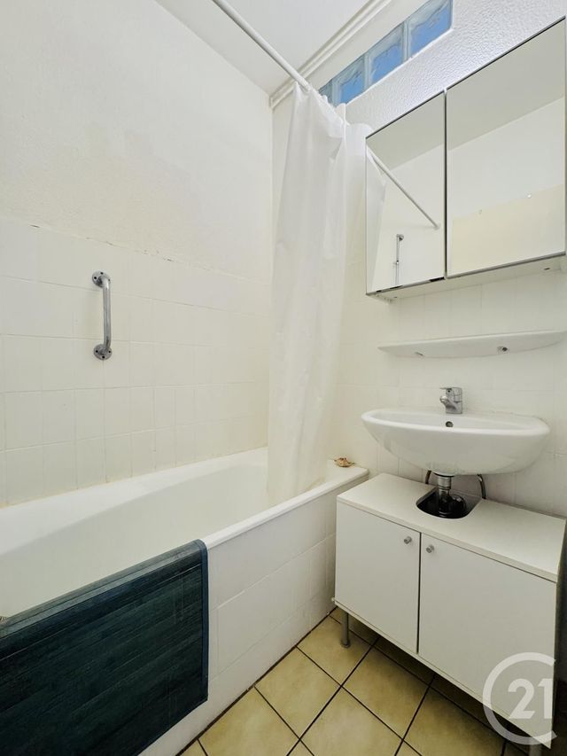 Afficher la photo en grand Appartement F3 à vendre - 2 pièces - 46,93 m2 - Strasbourg - 67 - ALSACE