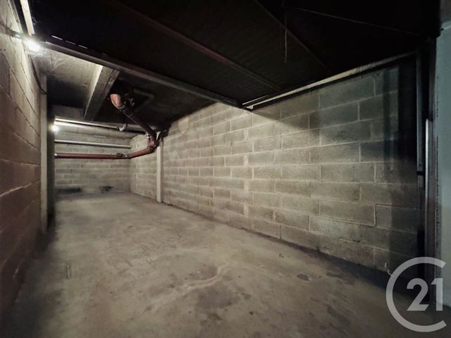 Parking &agrave; vendre - 23 m2 - Strasbourg - 67 - ALSACE