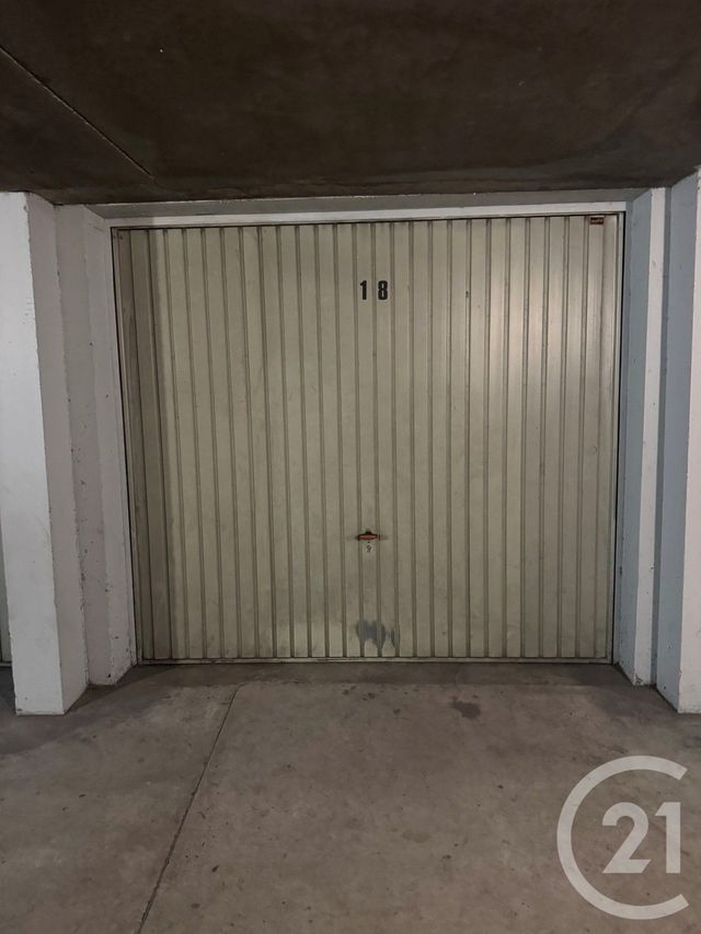 Afficher la photo en grand Parking à vendre - 23 m2 - Strasbourg - 67 - ALSACE