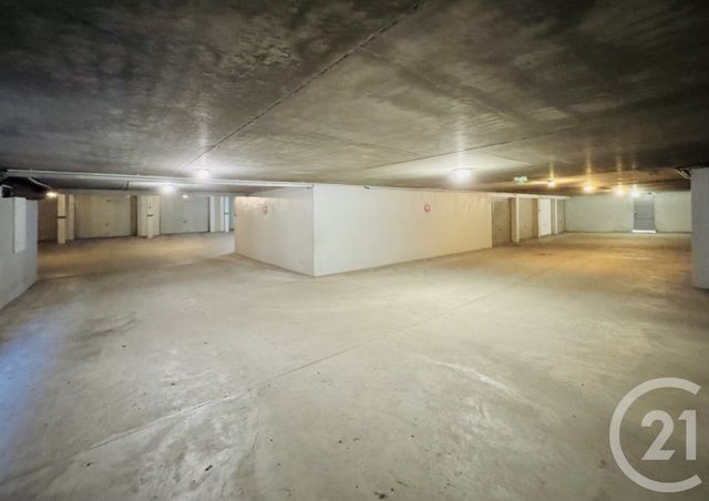 Parking &agrave; vendre - 23 m2 - Strasbourg - 67 - ALSACE