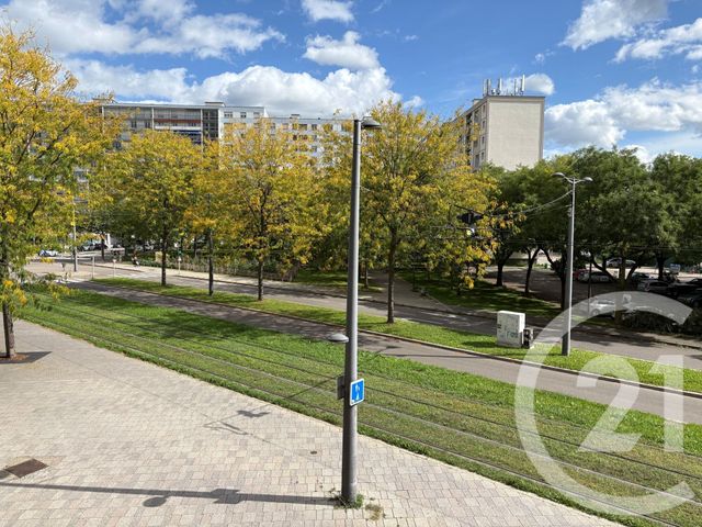 Appartement Chambre à vendre - 1 pièce - 14,90 m2 - Strasbourg - 67 - ALSACE