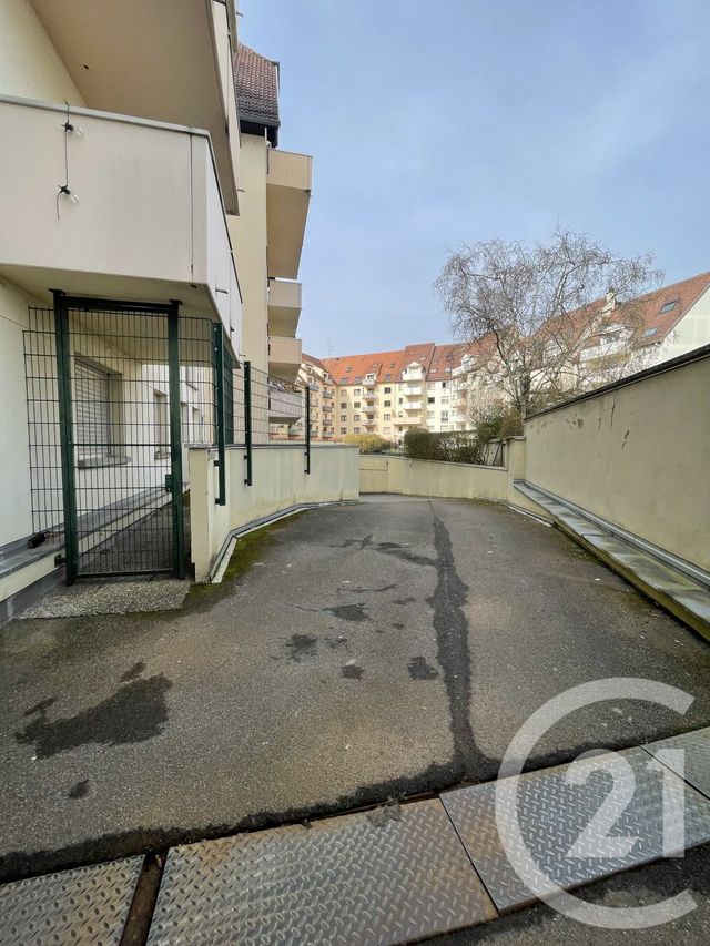 Parking &agrave; vendre - 10,25 m2 - Strasbourg - 67 - ALSACE