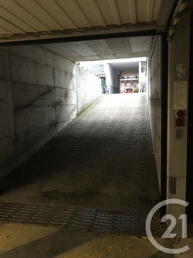 Parking &agrave; vendre - 11 m2 - Strasbourg - 67 - ALSACE