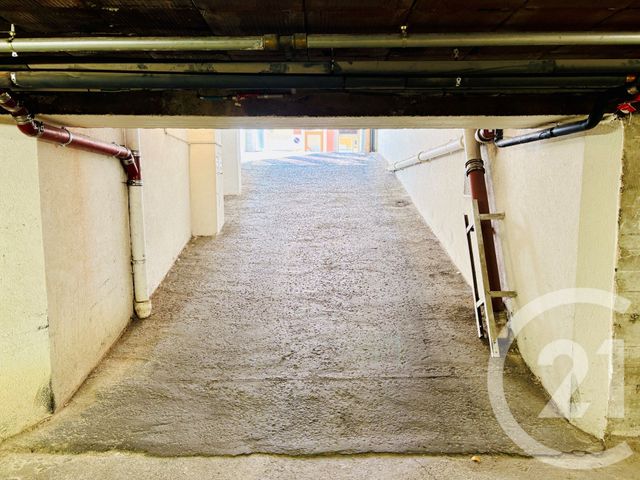 Parking &agrave; vendre - 12 m2 - Strasbourg - 67 - ALSACE