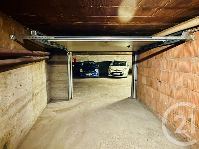 Parking &agrave; vendre - 12 m2 - Strasbourg - 67 - ALSACE