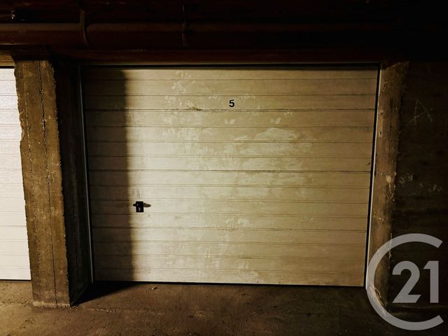 Parking &agrave; vendre - 12 m2 - Strasbourg - 67 - ALSACE
